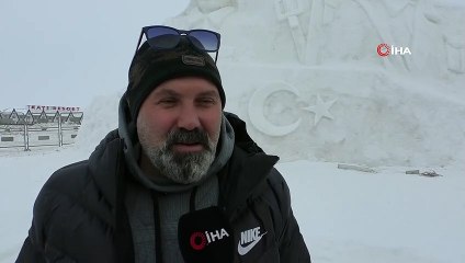 90 bin askerin kardan heykelleri tamamlandı