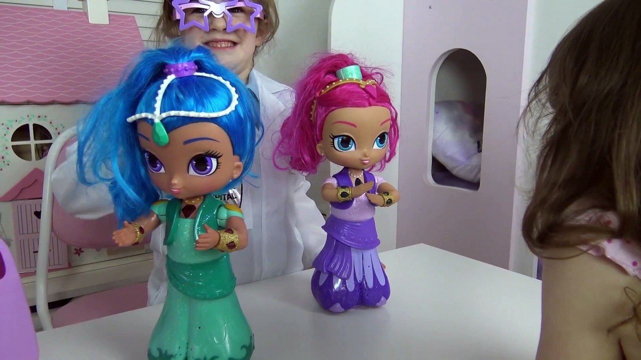 Brincando de Médica com minhas  Bonecas Shimmer e Shine Brinquedos