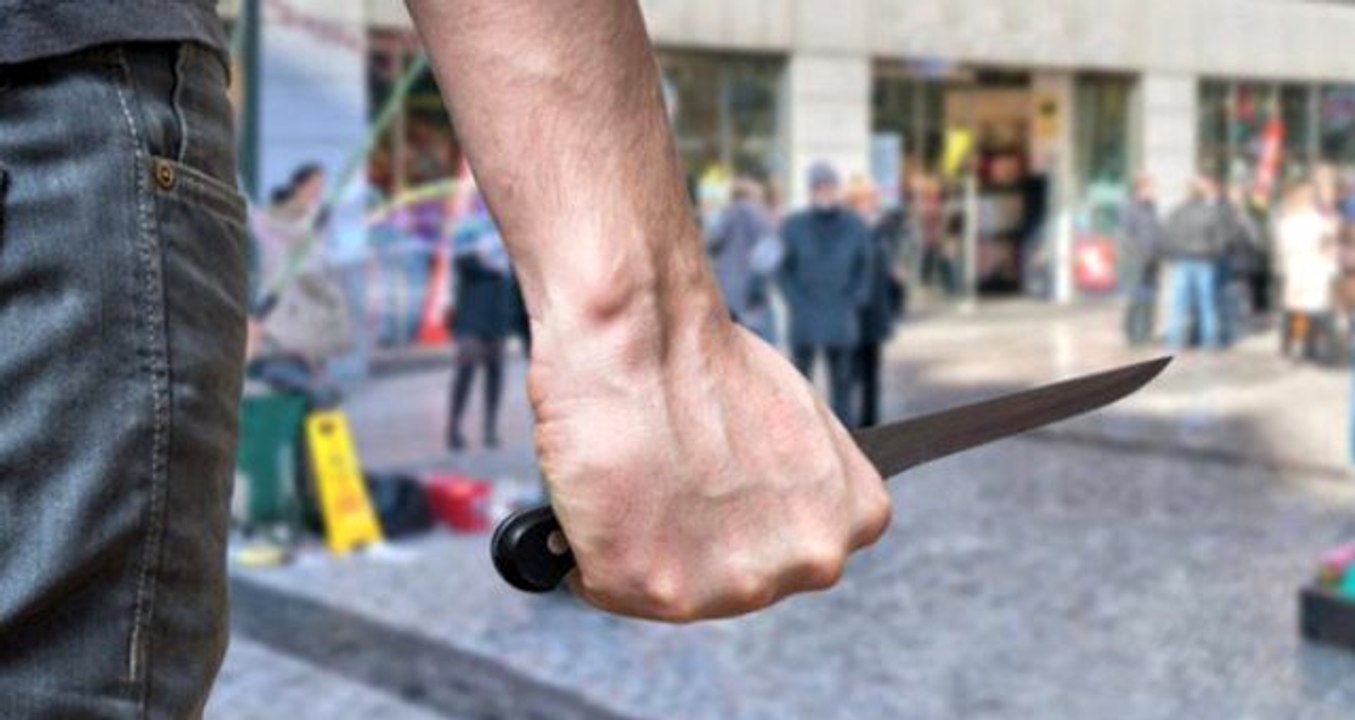 Fransa'nın başkenti Paris'te bıçaklı saldırı! 1 kişi öldü, 2 kişi yaralandı