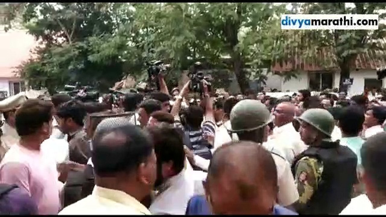 जिल्हा परिषद अध्यक्ष-उपाध्यक्ष पदाच्या निवडणुकीवेळी गोंधळ