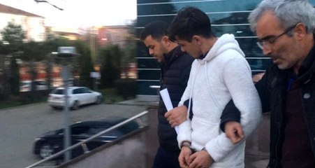 Ev değil sanki tamirhane! Çok sayıda parçalanmış motosiklet ve bisiklet ele geçirildi