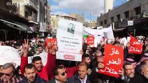 مئات الأردنيين يتظاهرون في عمان ضد استيراد الغاز من إسرائيل