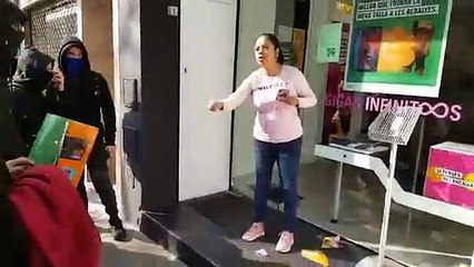 Con un par de ovarios: esta inmigrante embarazada frena a los violentos CDR