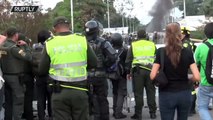 Máxima tensión: la guardia bolivariana ocupa un puente fronterizo con Colombia