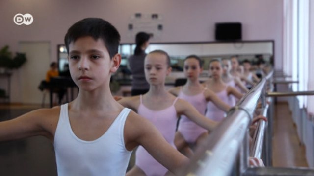 Юный танцор из Биробиджана дебютирует во Владивостоке в балете Щелкунчик (03.01.2020)