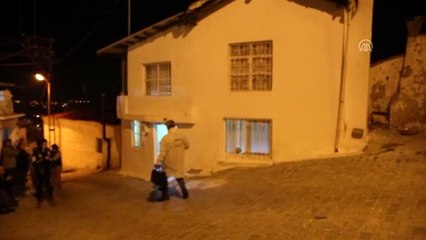 Yaşlı kadın evinde ölü bulundu