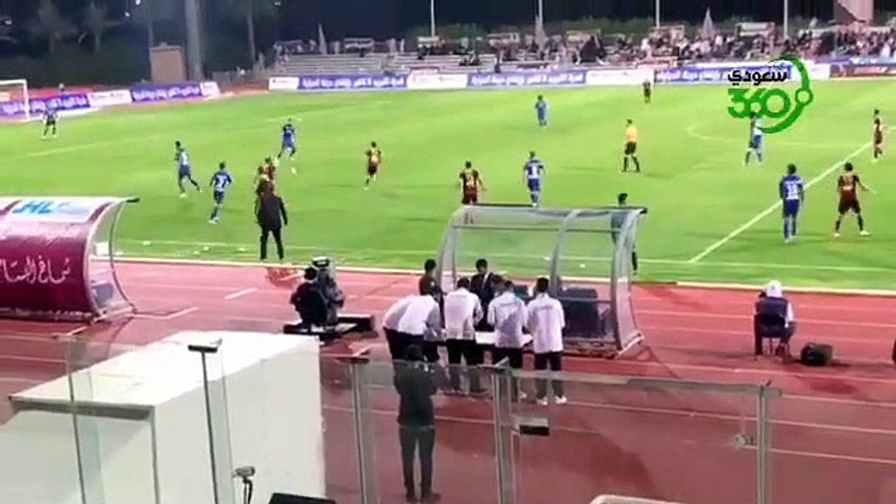 بحضور ممثلي الفيصلي و الهلال اللجنة السعودية للرقابة على المنشطات تختار عينة عشوائية لفحص لاعبين من كل فريق  @f9atta