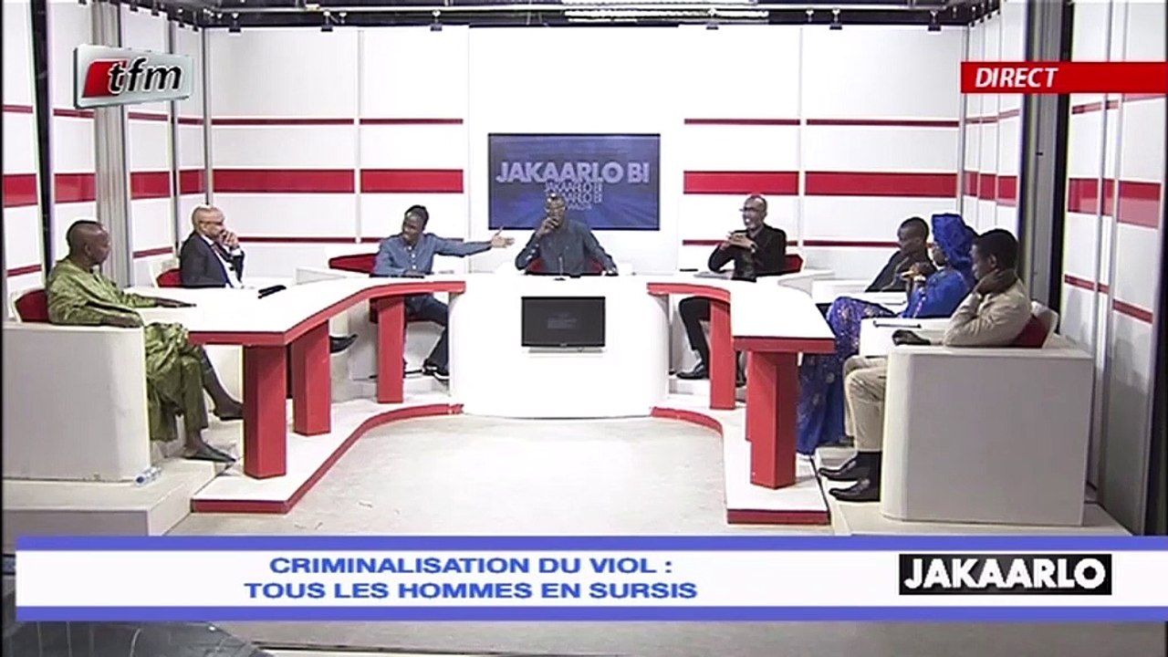 Fou Malade déborde avec ses gros mots dans Jakaarlo bi du 03 Janvier 2020
