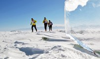 Esta es la maratón sobre el hielo del lago Baikal: una de las carreras más extremas del planeta