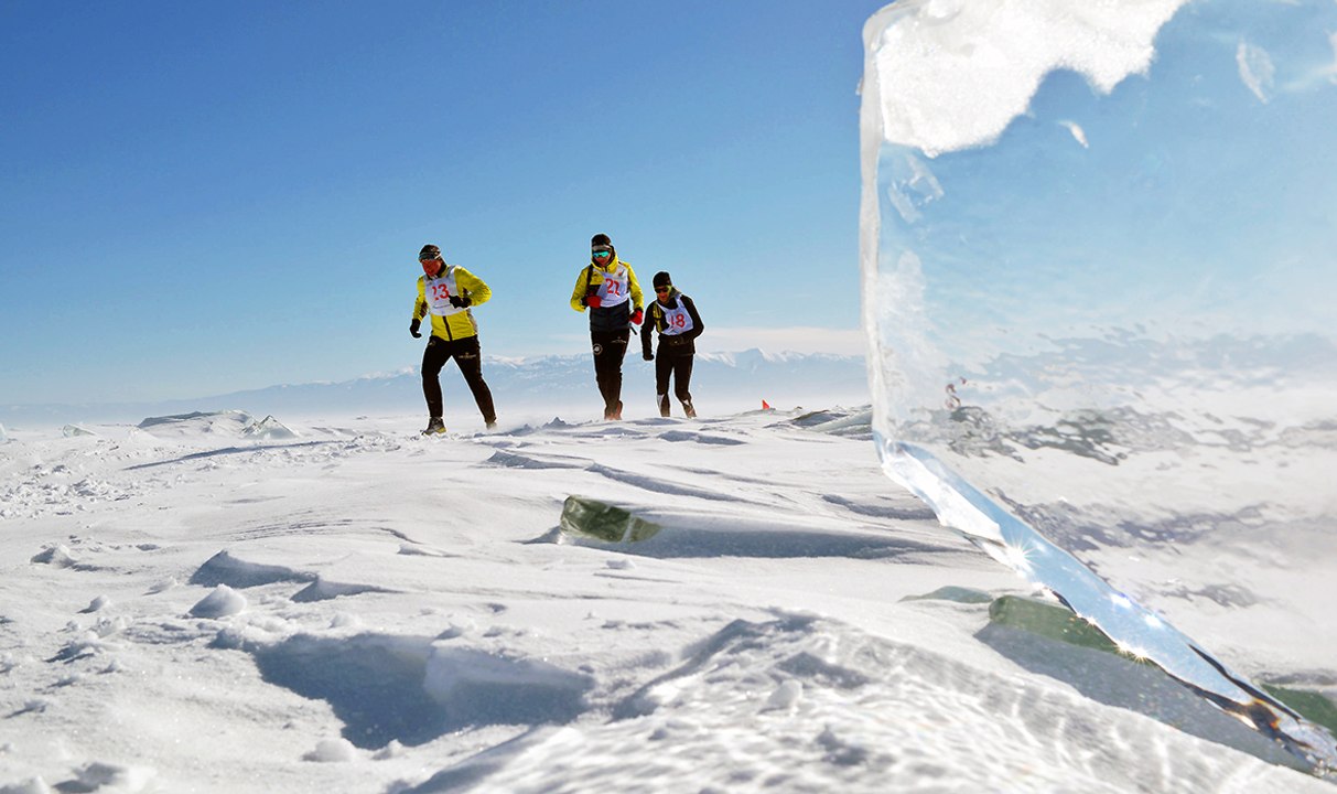 Esta es la maratón sobre el hielo del lago Baik...