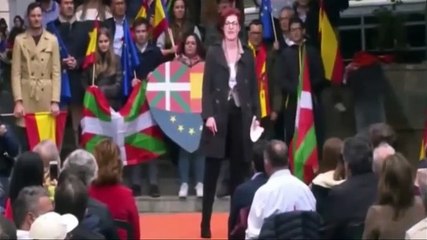 Espectacular Maite Pagaza plantando cara a los batasunos: "Vosotros no sois antifascistas, sois matones abertzales"