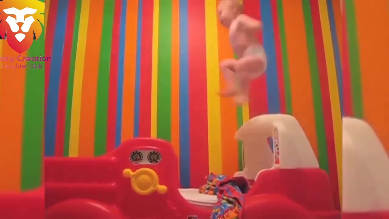 Babies_And_Kids_Doing_Funny_Stunts