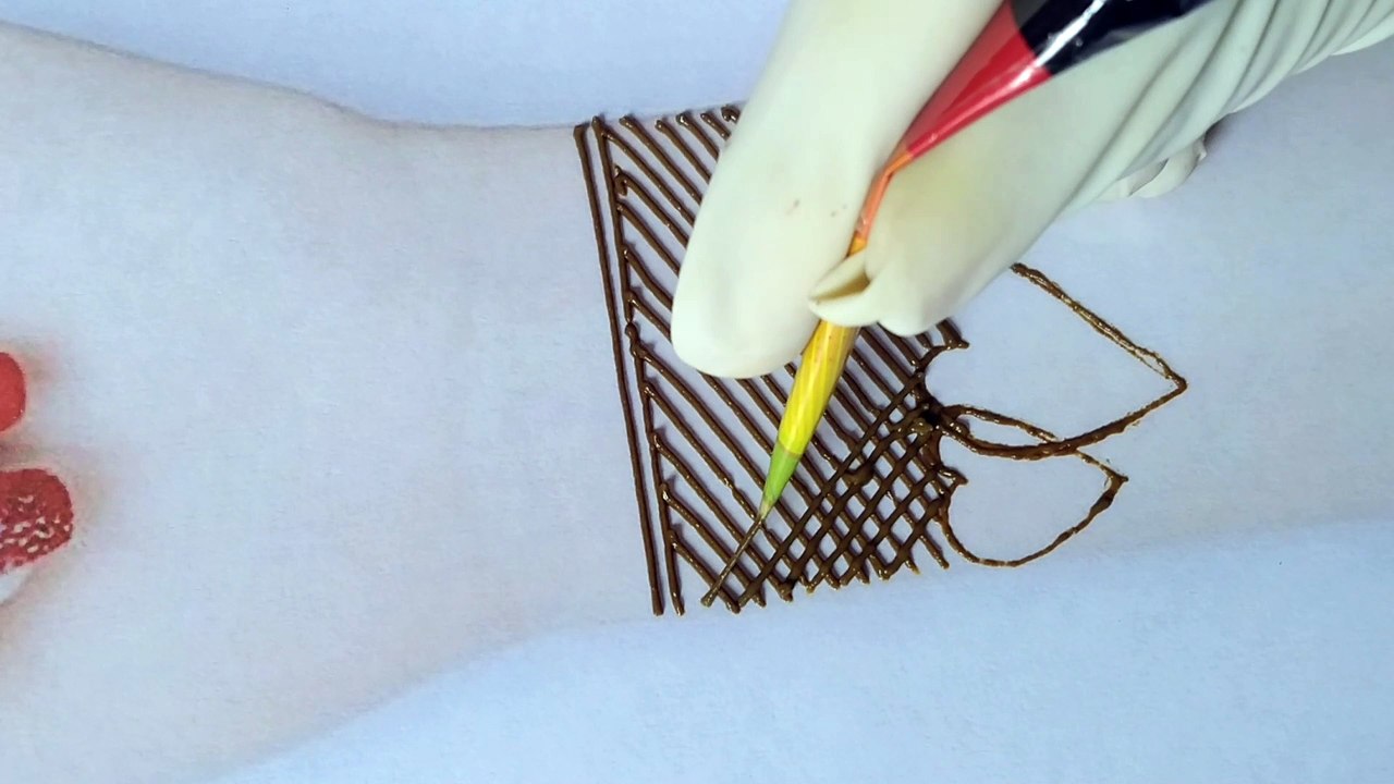 Heart shape tattoo design। Easy mehndi tattoo design। Stylish mehndi tattoo design by looking morden