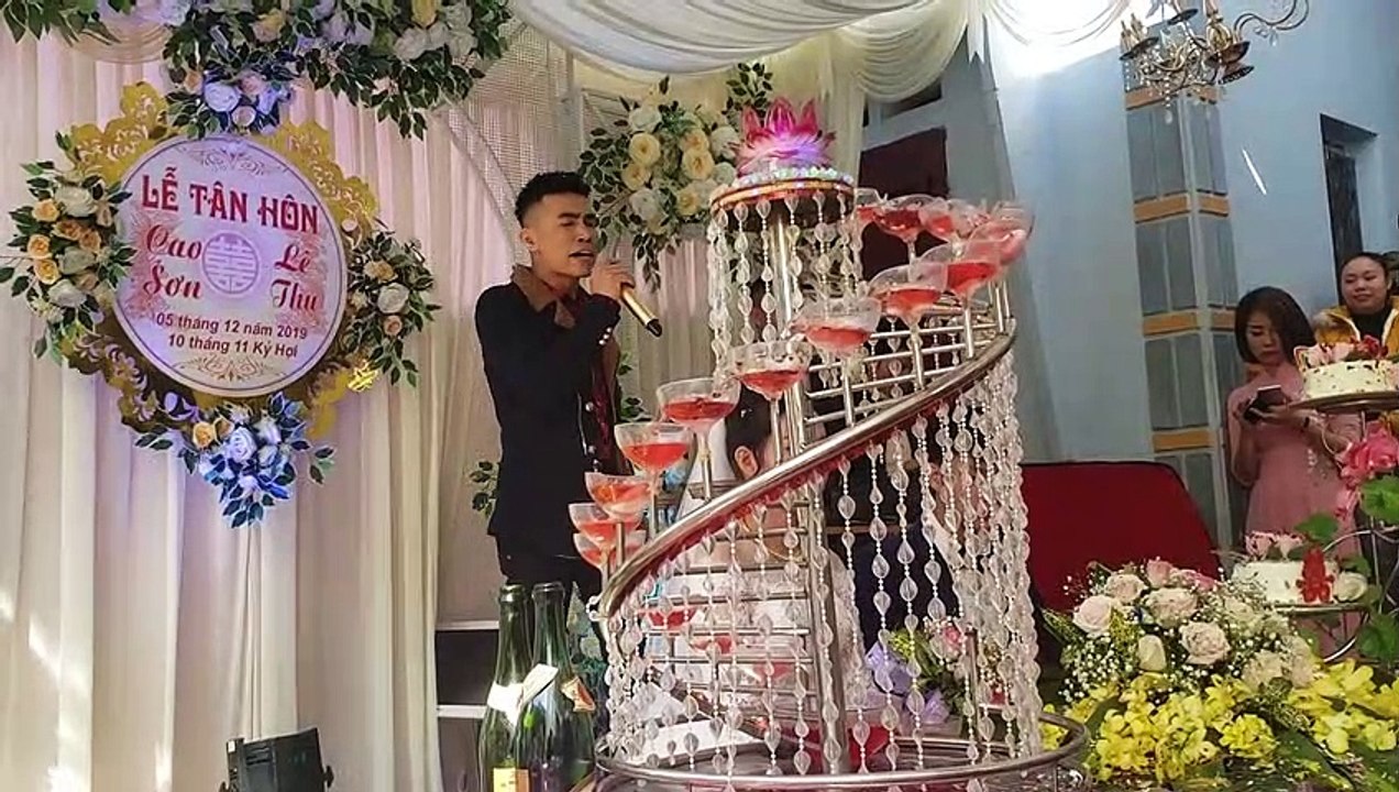 Sai Lầm Của Anh | Hát đám cưới tặng người yêu cũ khiến cô dâu khóc sưng hết mắt vì quá cảm động!