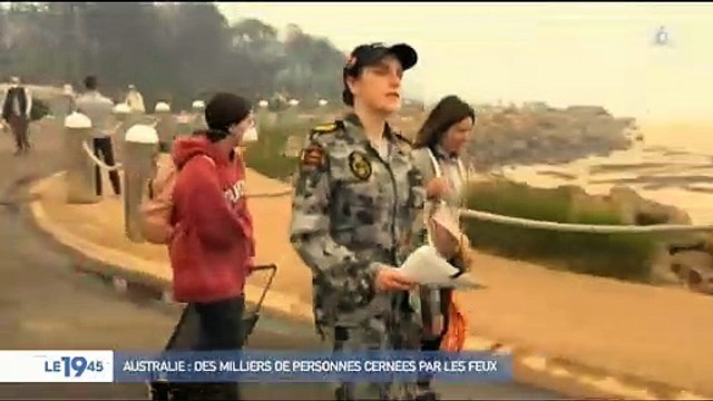 Incendies en Australie: Des dizaines de milliers d’habitants évacuent leurs domiciles transformant en villes fantômes des stations touristiques habituellement animées en cette saison - VIDEO