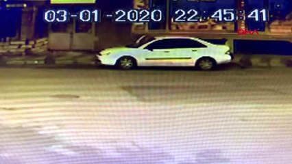 Sultanbeyli'de otomobildeki yaralıyı yol kenarına bırakıp böyle kaçtılar