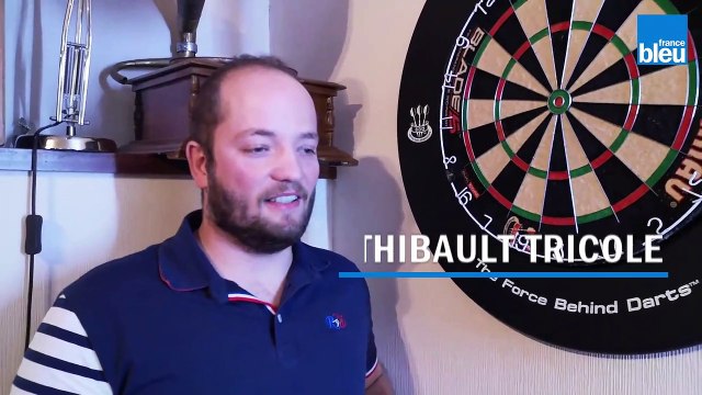 Thibault_Tricole_avant_sa_participation_aux championnats du monde de fléchettes traditionnelles