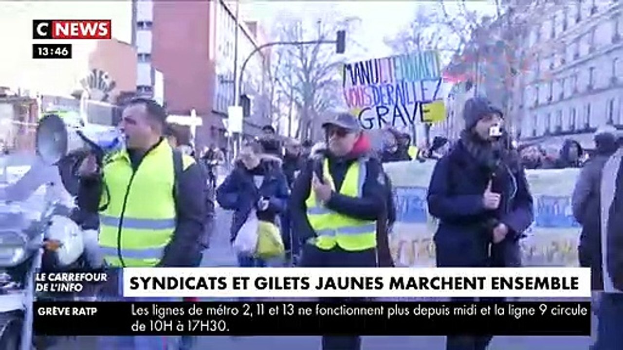 Grève Jour 31 - Manifestation en cours à Paris avec des syndicats et des Gilets Jaunes