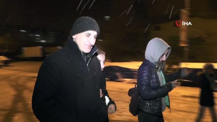 Oltu’da beklenen kar yağdı