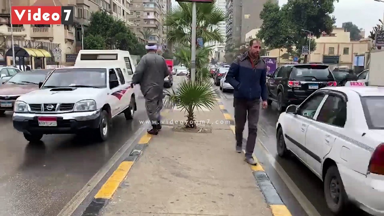أمطار خفيفة بشوارع الجيزة.. والأرصاد تحذر: الطقس غير مستقر