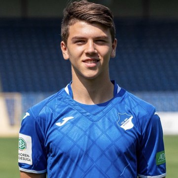 Les skills de Noah Botic avec les jeunes d'Hoffenheim