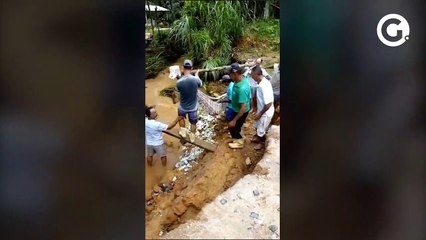 Moradores realizam resgate de mulher em Vargem Alta