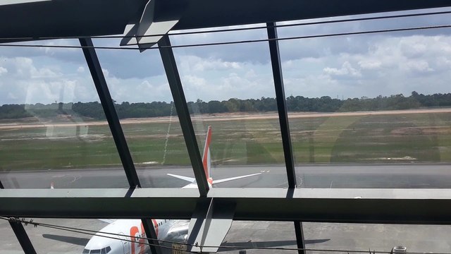 [SBEG Spotting]Pushback do Boeing 737-800 PR-GGN antes de decolar para Fortaleza(04/01/2020)