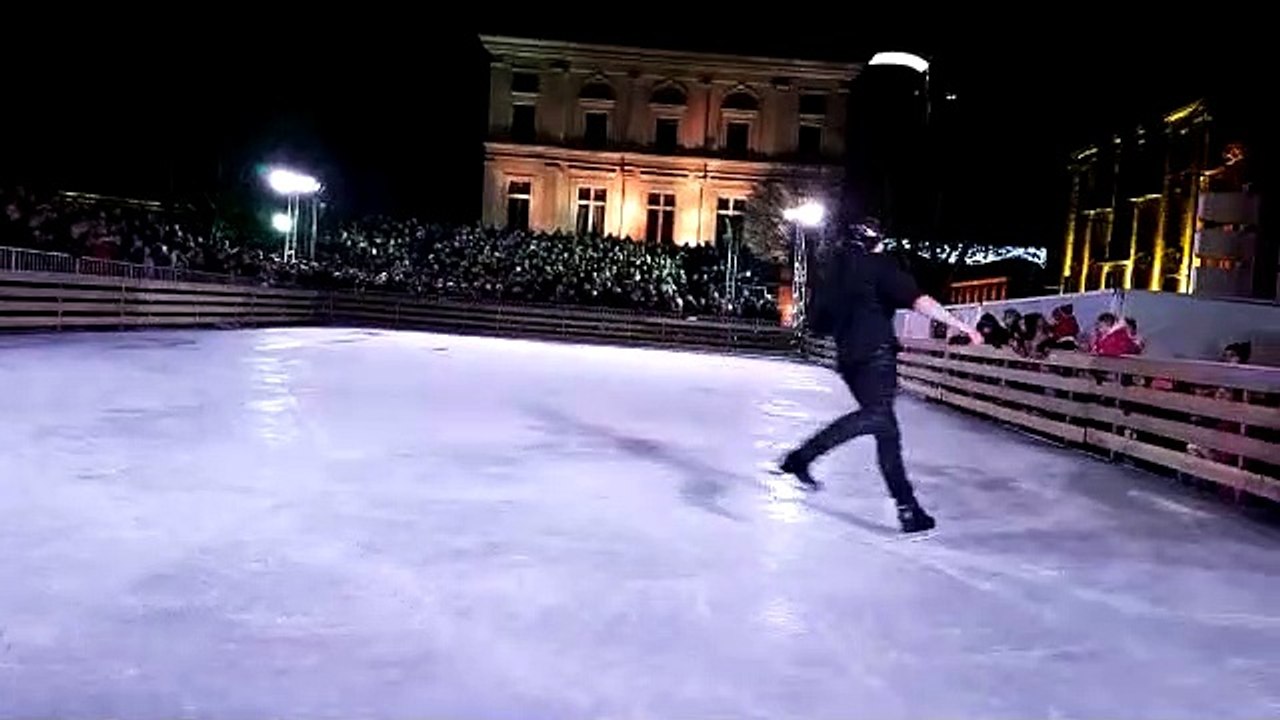 Philippe Candeloro fait le show sur la patinoire du Mois Givré de Belfort