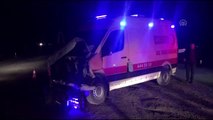 Görevden dönen ambulans istinat duvarına çarptı: 1 yaralı