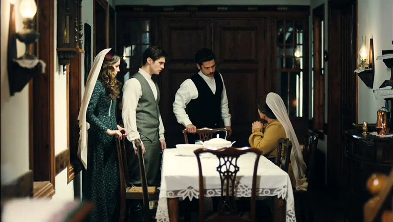 Sura y Seyit Capitulo 11