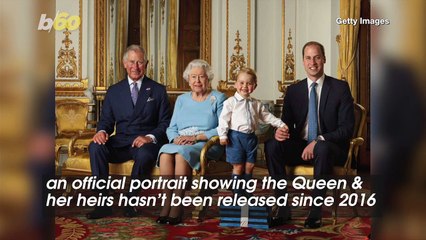 The Queen and Her Heirs Welcome the New Decade With a Family Portrait
