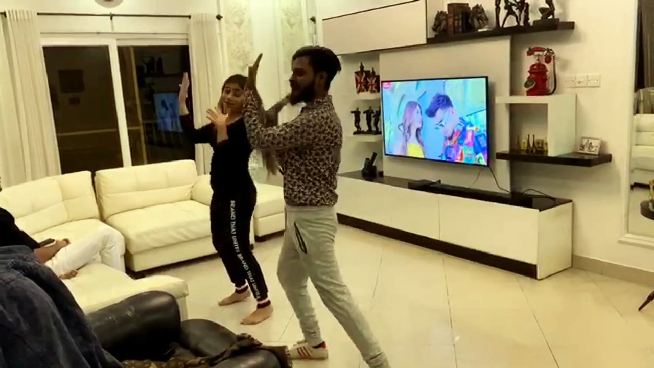 Lehanga Dance Practice