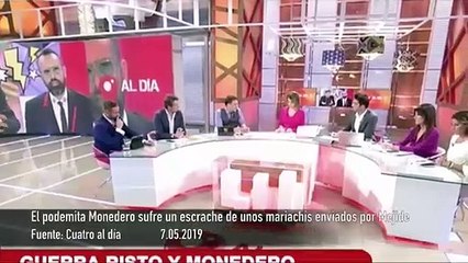 Escrache de Risto Mejide a Monedero...con unos mariachis