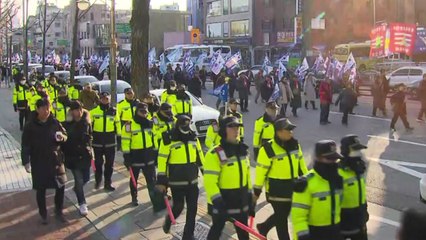 새해 첫 주말, '檢개혁 vs 정부 규탄' 집회 / YTN