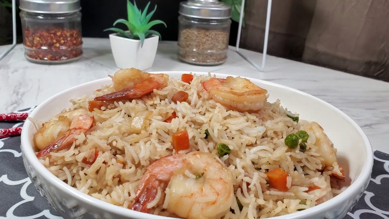 How to Make Shrimp Fried Rice!! Chinese Fried Rice Recipe