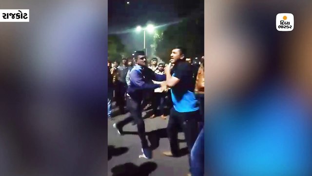 રાજકોટમાં સામાન્ય વાતે પોલીસમેન પર સરાજાહેર ચાર શખ્સોએ હુમલો કર્યો