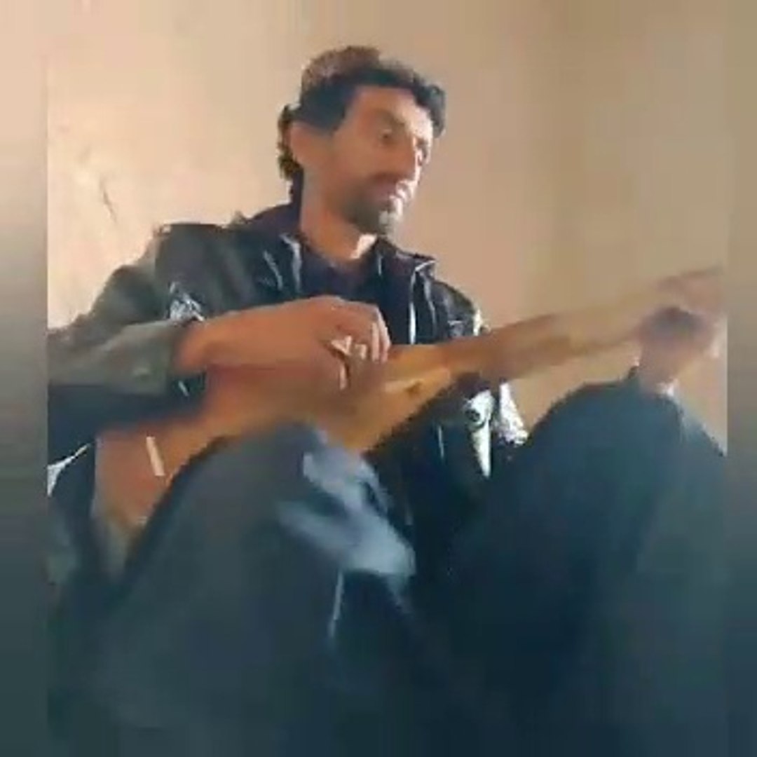 ⁣Pakistani boy singing songs beautiful voice