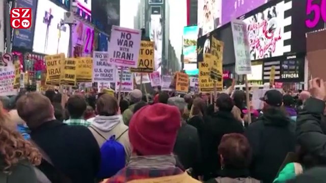 Times Meydanı'nda Savaş karşıtı protesto