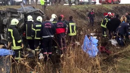 Manisa alaşehir'de minibüs şarampole devrildi 2 ölü, 9 yaralı
