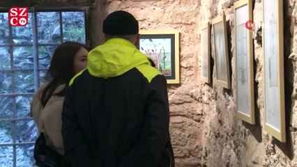 Mahkum çocuklarının çizdiği resimlerden ilham aldı, sergi açtı