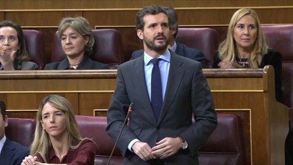 Casado acusa a Sánchez de "no defender ni al Rey ni a las víctimas del terrorismo"