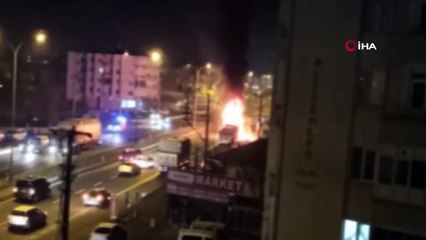 Alev alan sunta yüklü tırdaki patlama böyle görüntülendi
