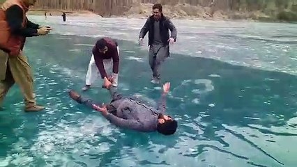 Maree enjoy krte hue