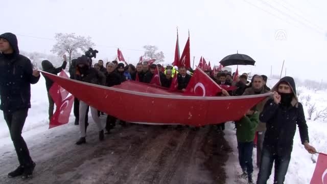 Şehit polis Fethi Sekin kabri başında anıldı