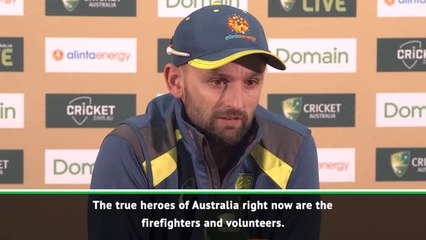 Lyon recognises Australian heroes amid fire crisis