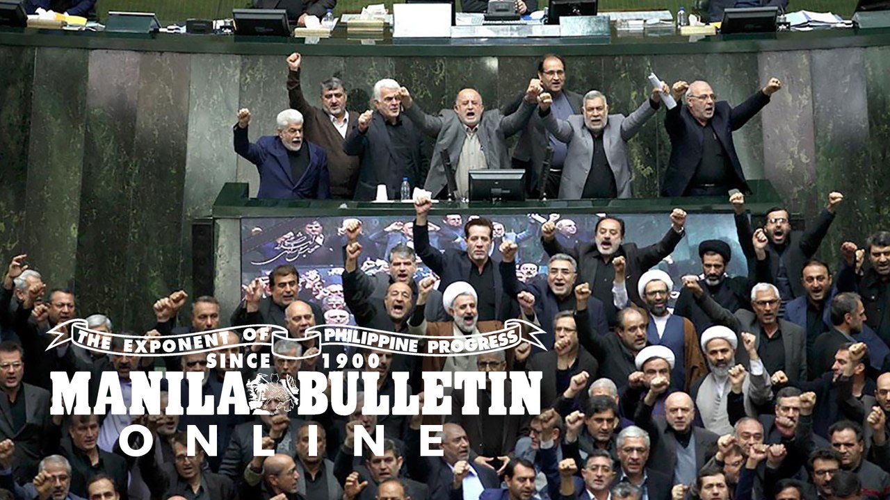 Iranian MPs chant "death to America" during a meeting in Tehran