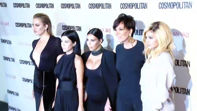 Kylie Jenner Fans React To Travis Scott Fake Comment On Jordyn Woods Photo