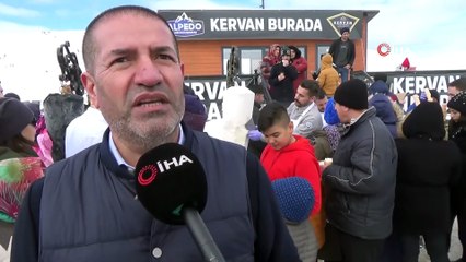 Ahır Dağı’nda -10 Derecede Vatandaşlar Dondurma Yedi