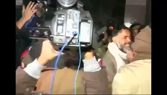 Swaraj Party leader Yogendra Yadav manhandled outside Jawaharlal Nehru University in Delhi. #JNU