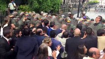 La Guardia Nacional chavista impide el acceso de Juan Guaidó en la Asamblea Nacional